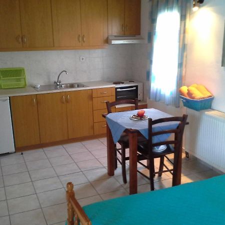 Skiathos City Views Studios-Apartments エクステリア 写真