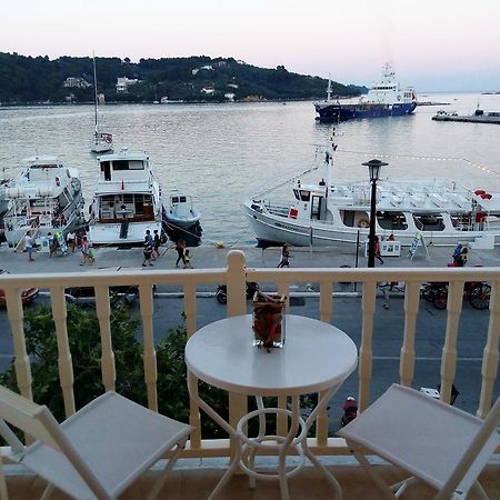 Skiathos City Views Studios-Apartments エクステリア 写真