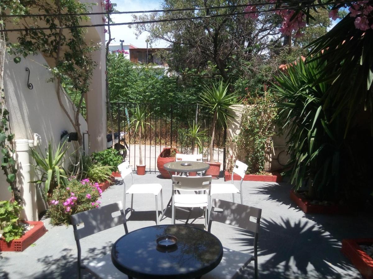 Skiathos City Views Studios-Apartments エクステリア 写真