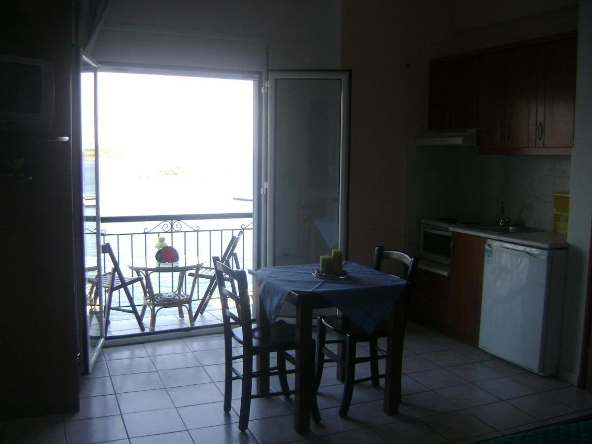 Skiathos City Views Studios-Apartments エクステリア 写真