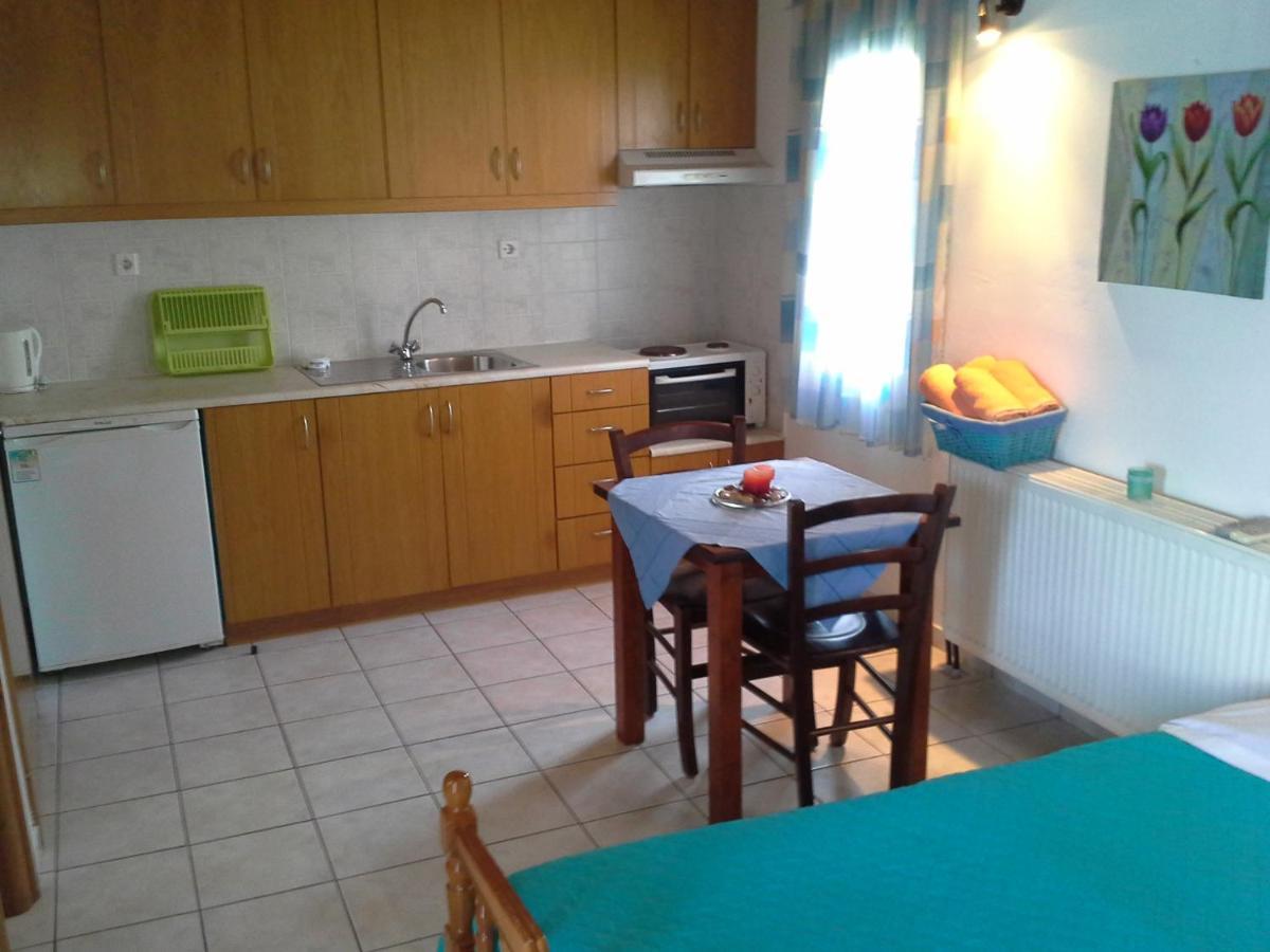 Skiathos City Views Studios-Apartments エクステリア 写真