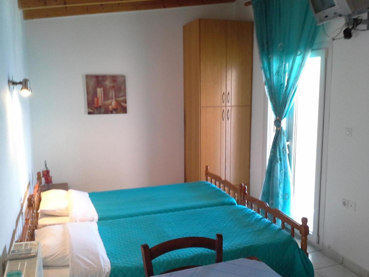 Skiathos City Views Studios-Apartments エクステリア 写真