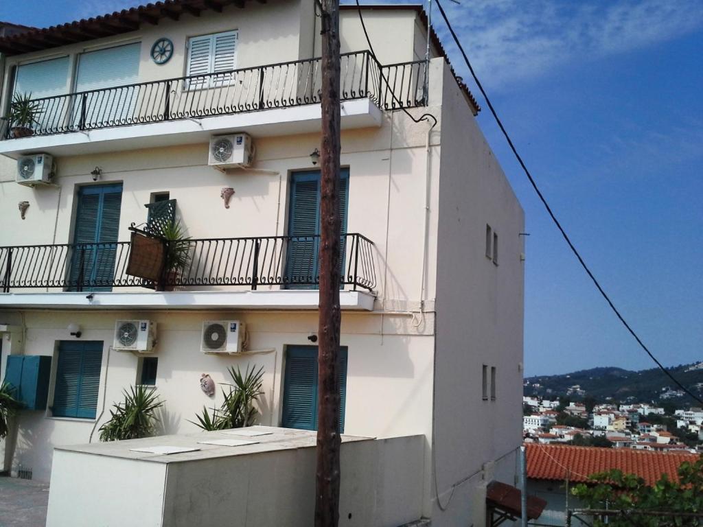 Skiathos City Views Studios-Apartments エクステリア 写真