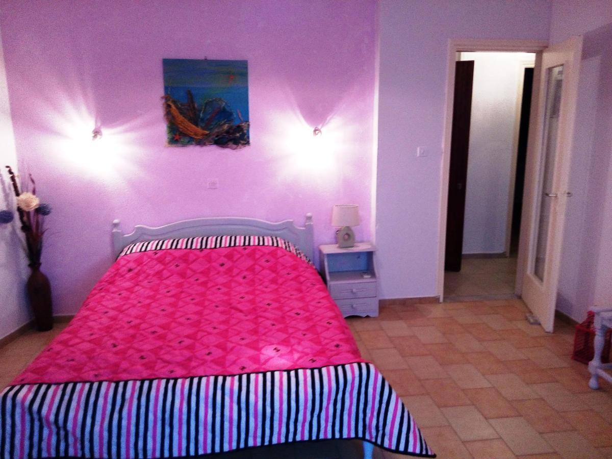 Skiathos City Views Studios-Apartments エクステリア 写真