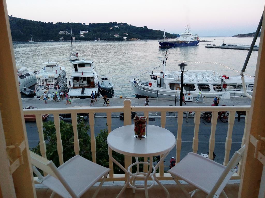 Skiathos City Views Studios-Apartments エクステリア 写真